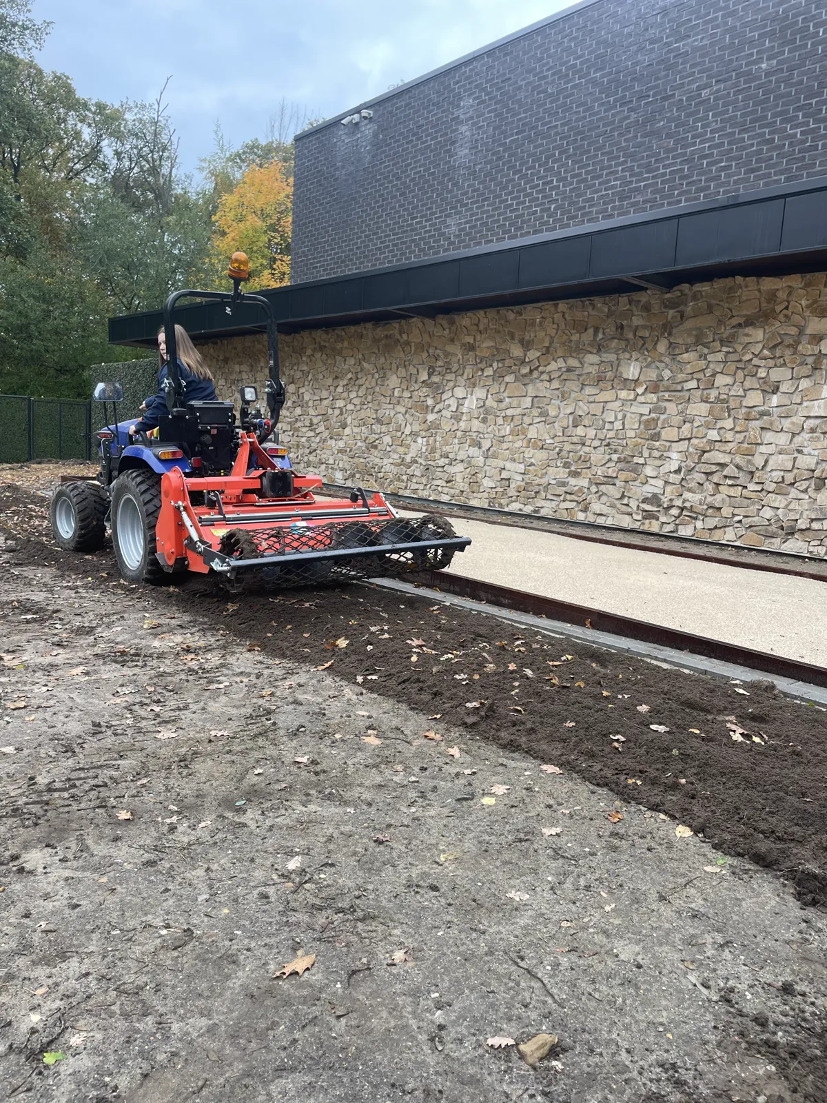 Machinale grondbewerking als voorbereiding op het inzaaien